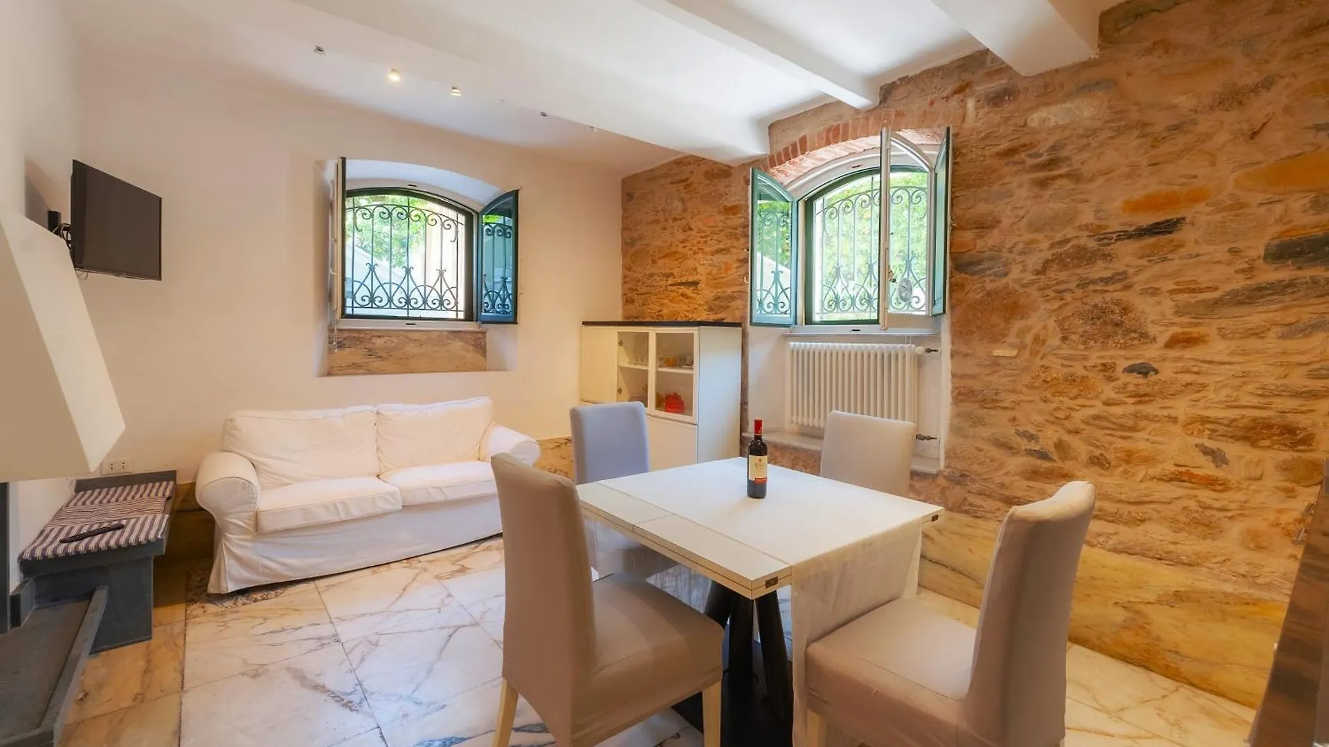 Holiday home - The Marble Home Versilia- Free Parking- Marina di Massa Italy