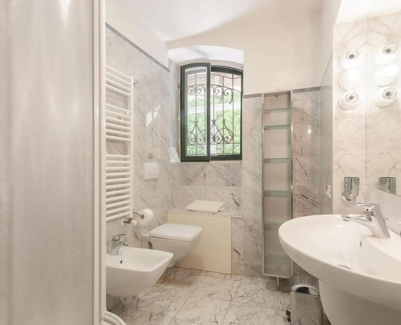 Holiday home - The Marble Home Versilia- Free Parking- Marina di Massa